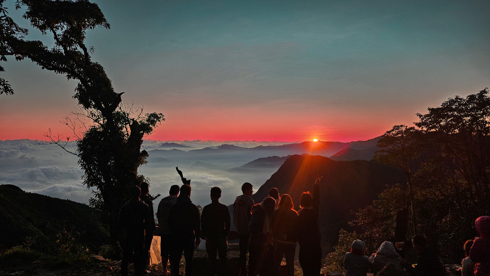 4 Days Trekking Tour Mount Lung Cung